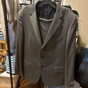 Men's Hickey Freeman Wool Jacket 42R and Pants 36W x 32L